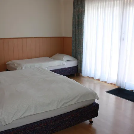 Hotel Romerhafen 3*