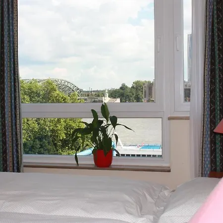 Roemerhafen 3* Кёльн