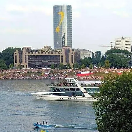 Roemerhafen Кёльн