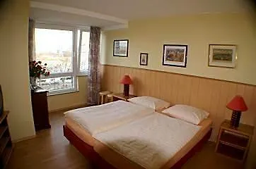 Roemerhafen Отель 3*